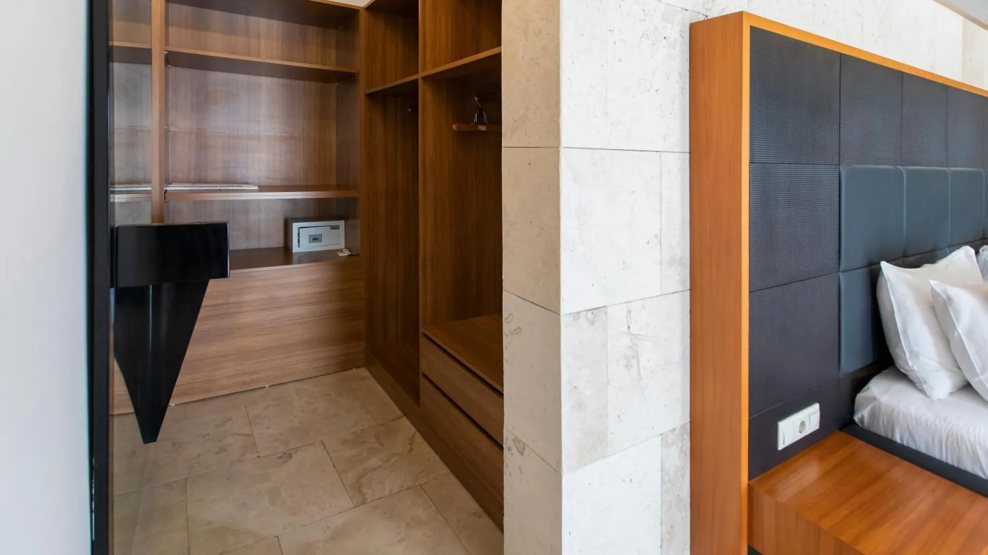 Manastir Hotel & Suites Bodrum