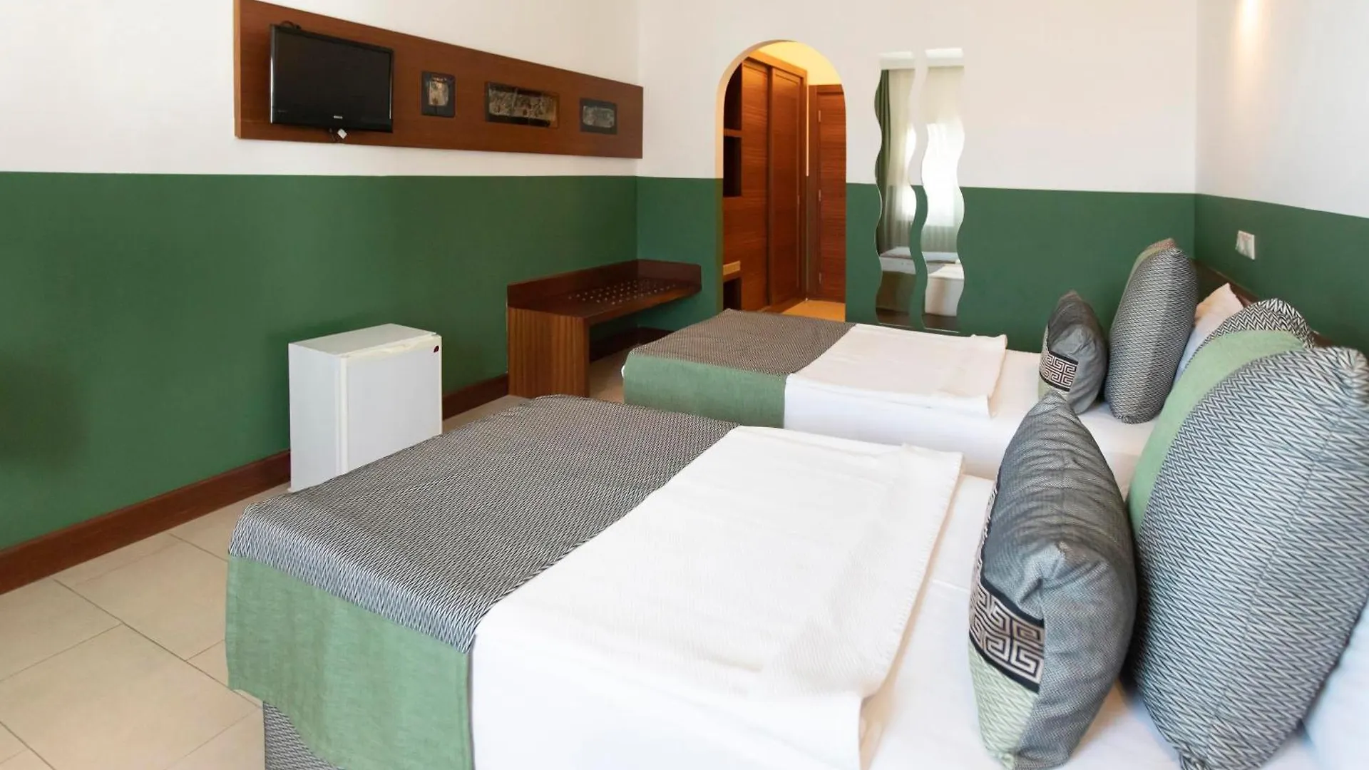 Manastir Hotel & Suites Bodrum 4*,